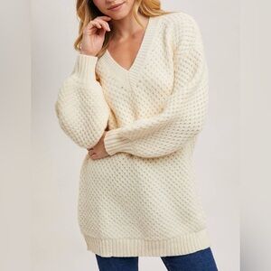 Bluivy Cream Textured V-Neck Sweater